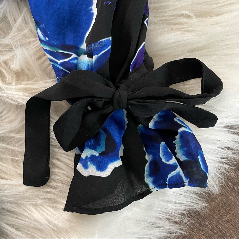 NWT Artelier Nicole Miller Silk Floral Top - Picture 3 of 4